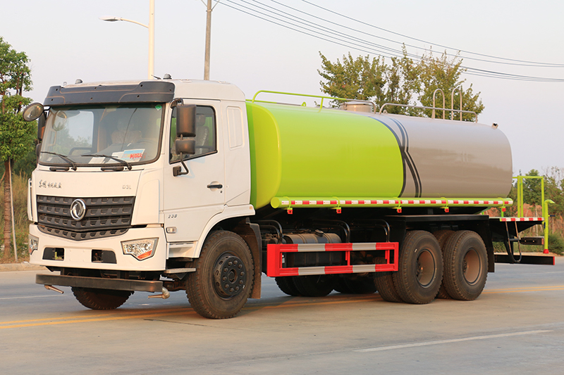 东风D3L后八轮 20吨 洒水车​