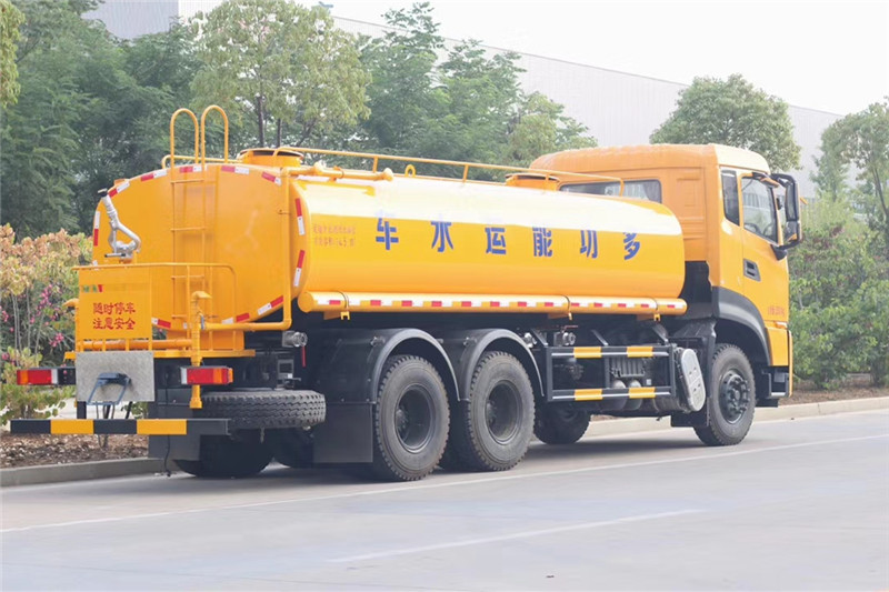 东风天龙后八轮 20吨 洒水车​