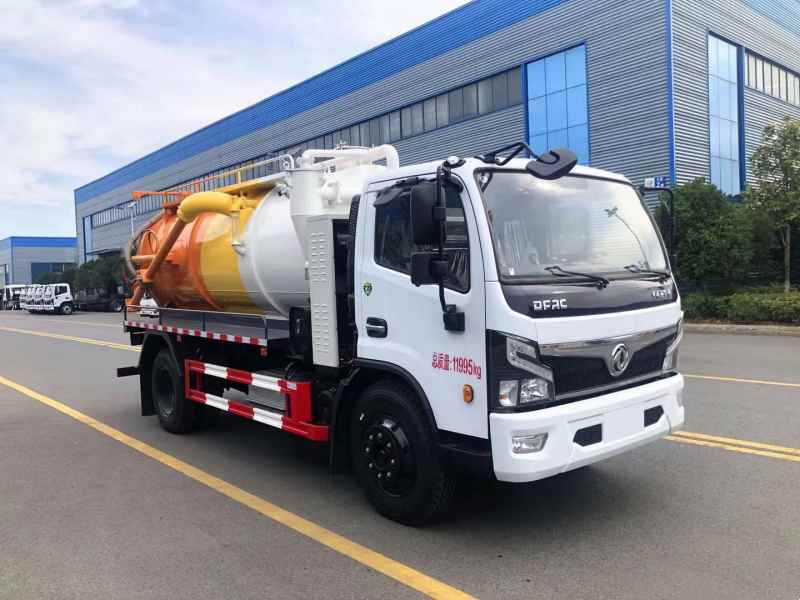 东风首台混合动力吸污车上市