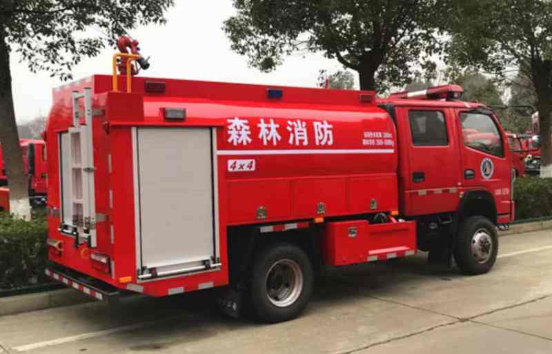 3.5吨水罐消防车